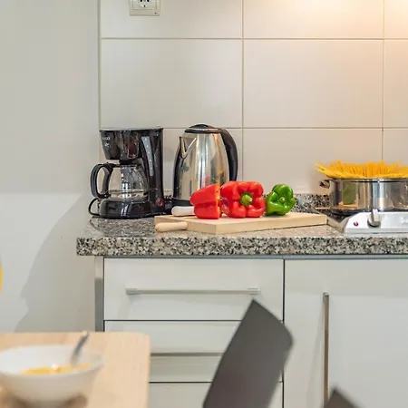 Feelathome Merced Апартаменты *